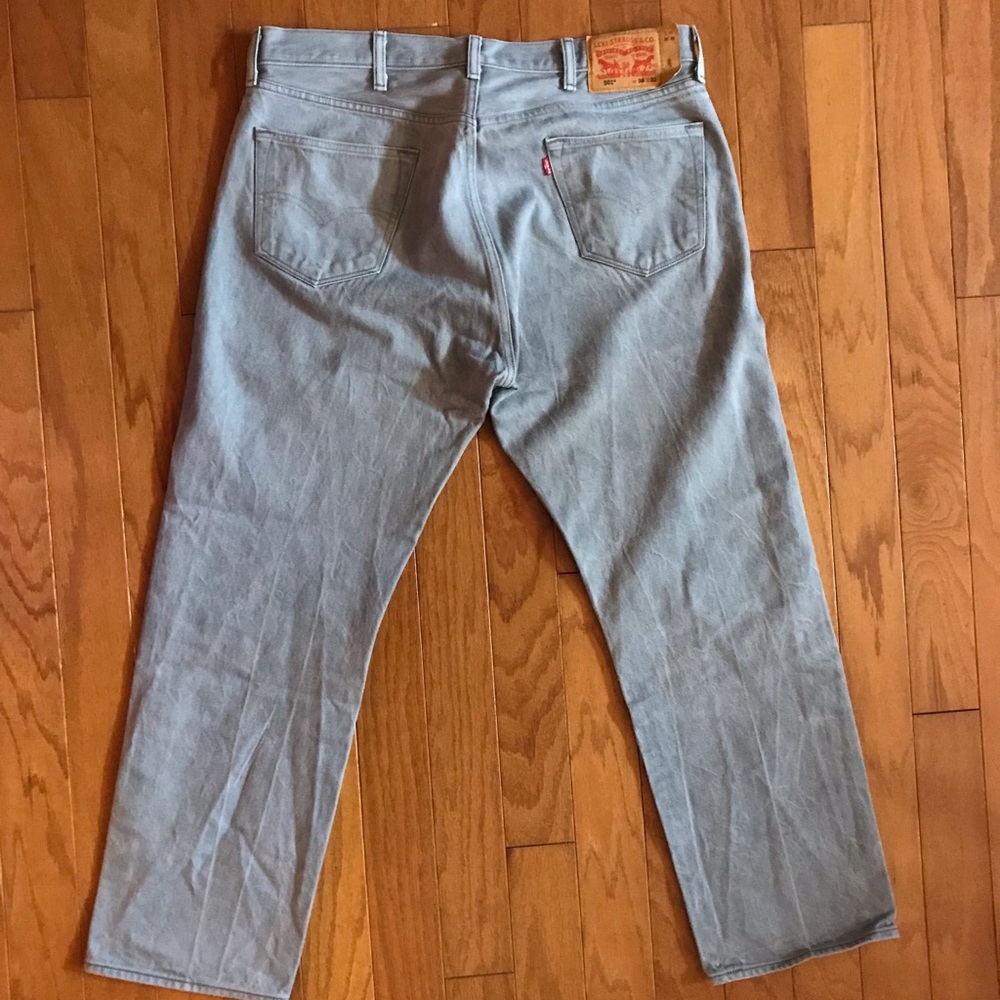 Men’s Faded Light Blue 501 Button 🪰Levi’s Jeans! - Picture 9 of 11